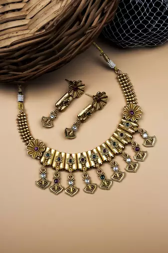 Gold plated diamond rajwadi necklace set