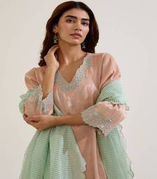 Pink embroidered tissue kurta set with dupatta