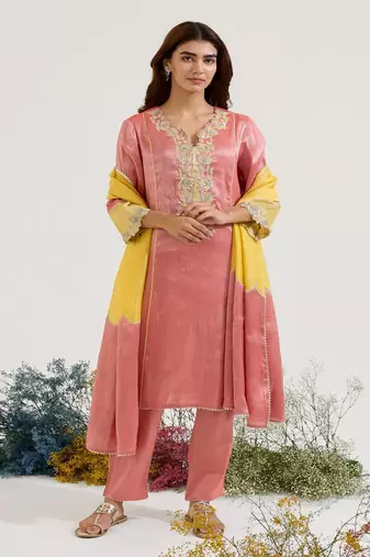Red embroidered tissue kurta set with dupatta