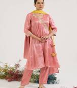 Red embroidered tissue kurta set with dupatta