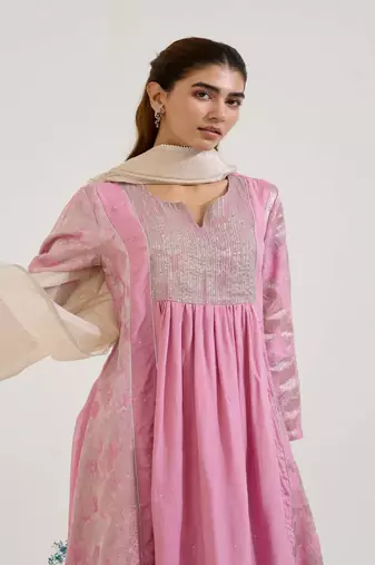 Lilac embroidered jacquard kurta set with dupatta