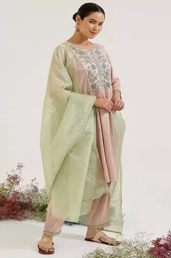 Pink embroidered tissue kurta set with dupatta