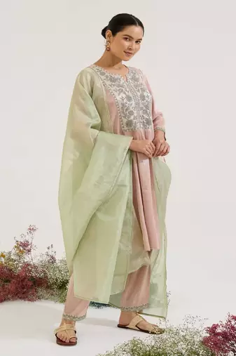 Pink embroidered tissue kurta set with dupatta