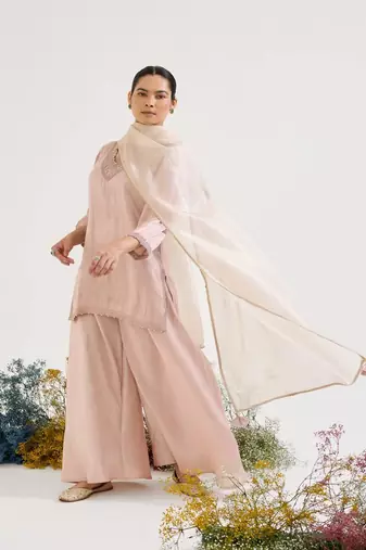 Pink embroidered tissue kurta set with dupatta