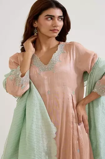 Pink embroidered tissue kurta set with dupatta