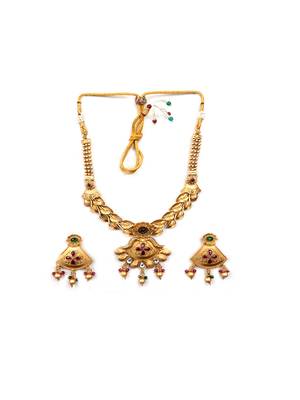 Captivating gold plated rajwadi pendant necklace set 3