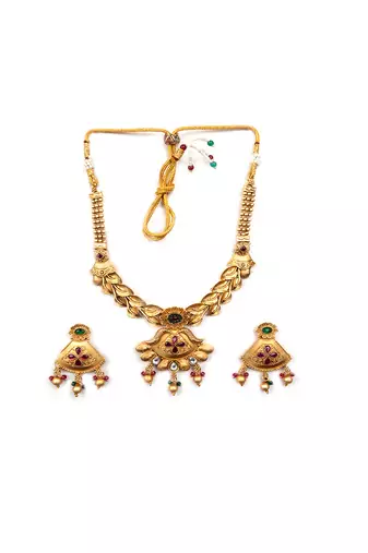 Captivating gold plated rajwadi pendant necklace set