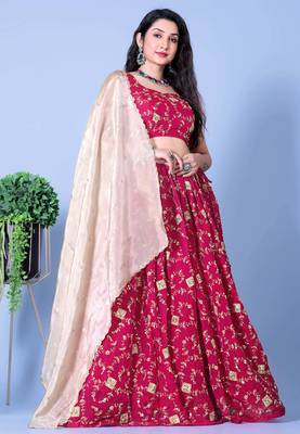 Exquisite Rani Pink Lehenga Choli for Regal Beauty 1