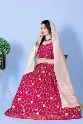 Exquisite Rani Pink Lehenga Choli for Regal Beauty 3