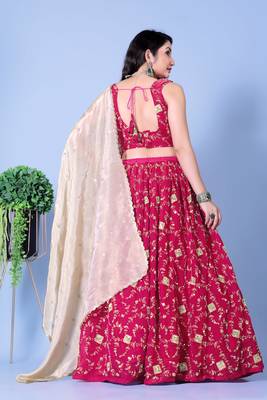 Exquisite Rani Pink Lehenga Choli for Regal Beauty 4
