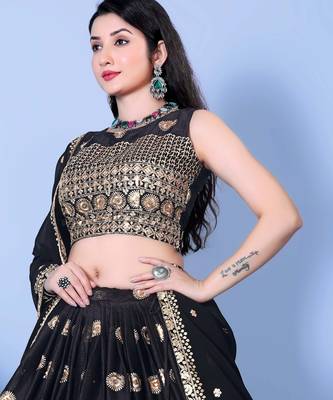 Elegant Black Lehenga Choli for a Timeless Look 3