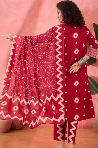 Women's maroon & beige geometric printed a-line kurta with trousers & dupatta