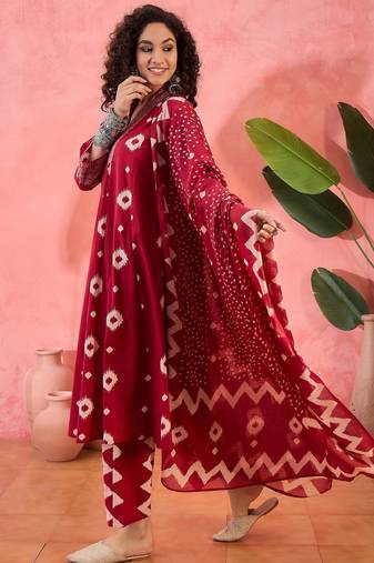Women's maroon & beige geometric printed a-line kurta with trousers & dupatta