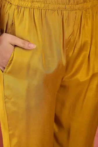 Women's mustard & beige floral printed kurta with trousers & dupatta
