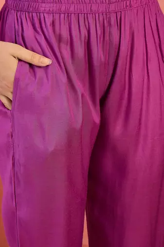 Women's plum & beige floral printed kurta with trousers & dupatta