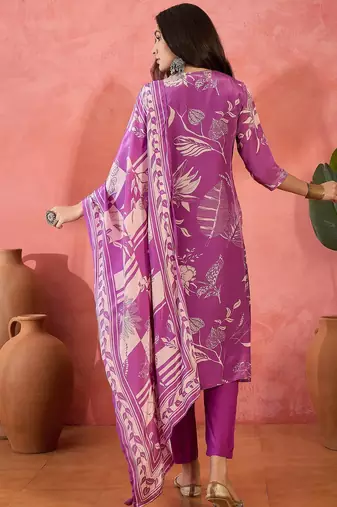 Women's plum & beige floral printed kurta with trousers & dupatta