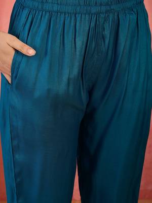 Women's teal blue & beige floral printed kurta with trousers & dupatta 2