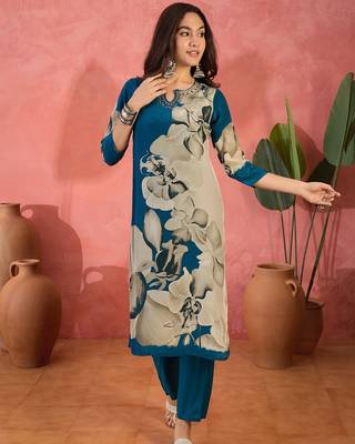 Women's teal blue & beige floral printed kurta with trousers & dupatta 3