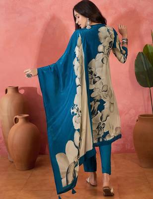 Women's teal blue & beige floral printed kurta with trousers & dupatta 4