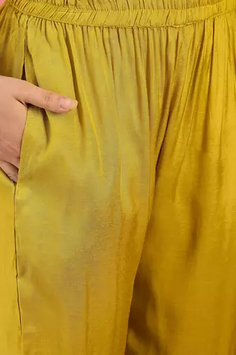 Women's mustard & cream geometric printed kurta with trousers & dupatta