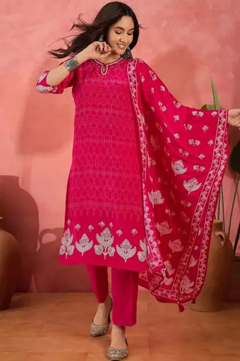 Women's pink & white geometric printed kurta with trousers & dupatta