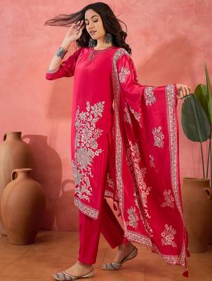 Women's dark rani pink & white floral printed kurta with trousers & dupatta 4