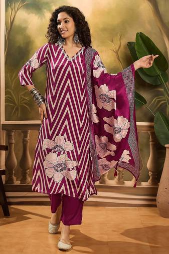 Women's wine & light pink chervon printed kurta with trousers & dupatta