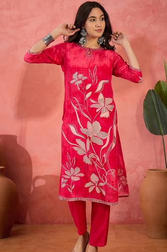 Women's dark peach & white floral printed kurta with trousers & dupatta