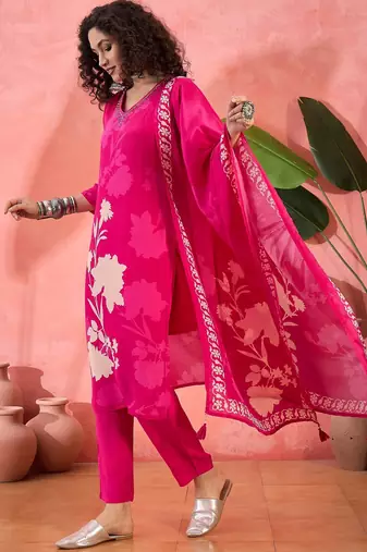 Women's pink & white floral printed kurta with trousers & dupatta