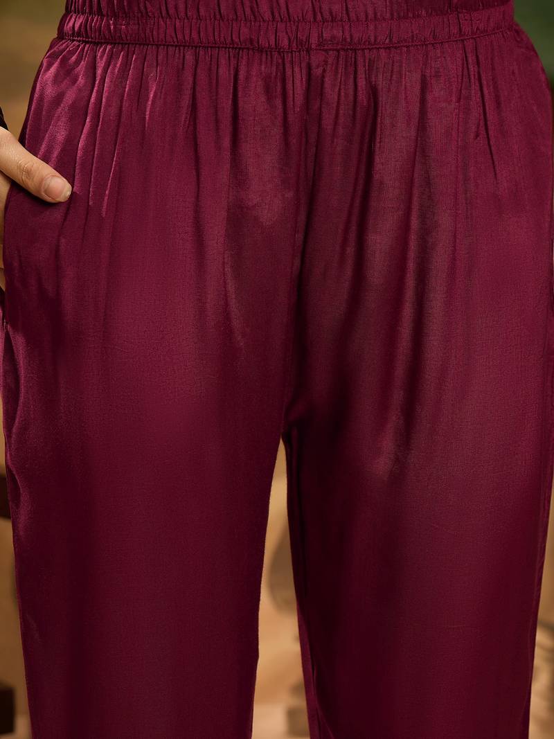 Women's maroon & white floral printed kurta with trousers & dupatta
