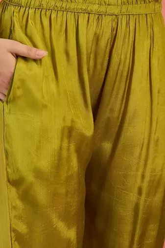 Women's lime green & white bandhani printed kurta with trousers & dupatta