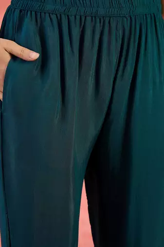 Women's bottle green floral printed kurta with trousers & dupatta