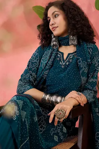 Women's bottle green floral printed kurta with trousers & dupatta