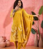Women's yellow & cream floral printed kurta with trousers & dupatta