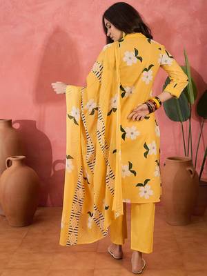 Women's yellow & white floral printed kurta with trousers & dupatta 3