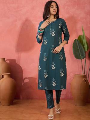 Women's teal blue & white floral printed kurta with trousers & dupatta 1