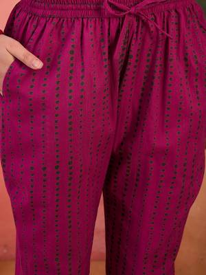 Women's magenta & white floral printed kurta with trousers & dupatta 2