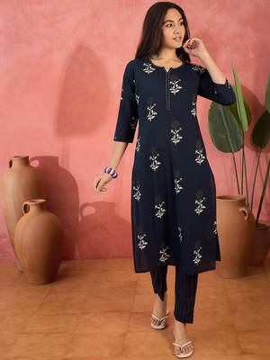 Women's navy blue & white floral printed kurta with trousers & dupatta 1