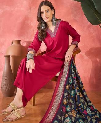 Women's rani pink v-neck embroidered kurta with trousers & dupatta 5