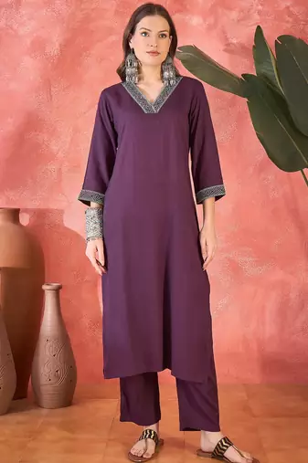 Women's wine pink v-neck embroidered kurta with trousers & dupatta