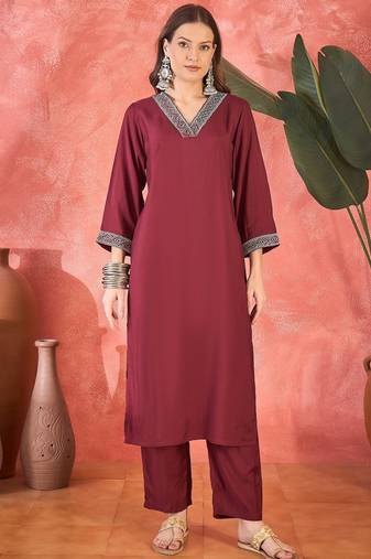 Women's maroon v-neck embroidered kurta with trousers & dupatta
