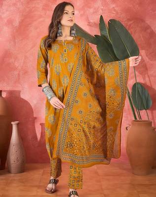 Women's mustard & brown ethnic motifs printed kurta with trousers & dupatta 4