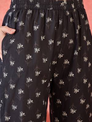Women's black & white floral printed kurta with trousers & dupatta 2