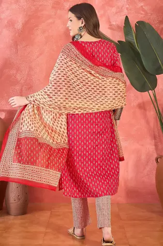 Women's rani pink & beige paisley printed kurta with trousers & dupatta