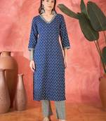Women's dark blue & beige paisley printed kurta with trousers & dupatta