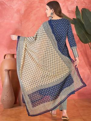 Women's dark blue & beige paisley printed kurta with trousers & dupatta 3
