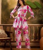 Women's grey & pink floral printed a-line kurta with trousers