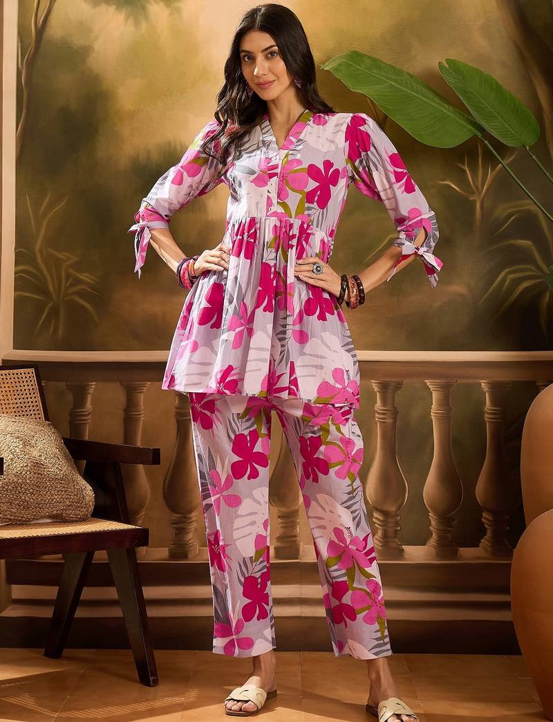 Women's grey & pink floral printed a-line kurta with trousers