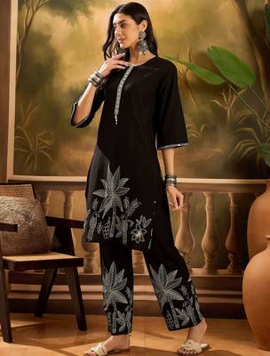 Women's black & cream floral printed kurta with palazzo 4