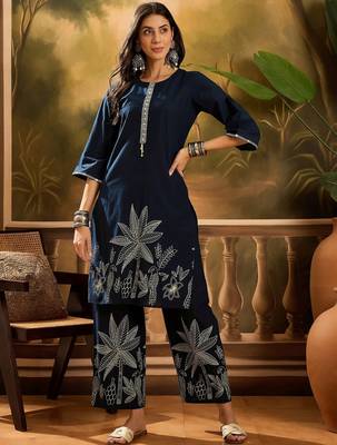 Women's navy blue & cream floral printed kurta with palazzo 1